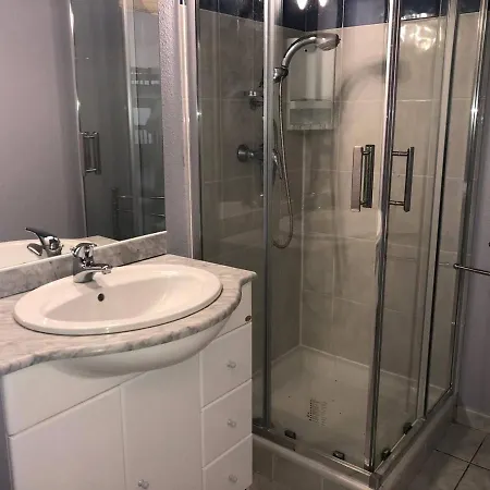 Villa T4 Avec Piscine, 3 Chambres, Jardin, Parking Prive, Proche Commerces Et Plage, 8 Couchages - Fr-1-81-296 *